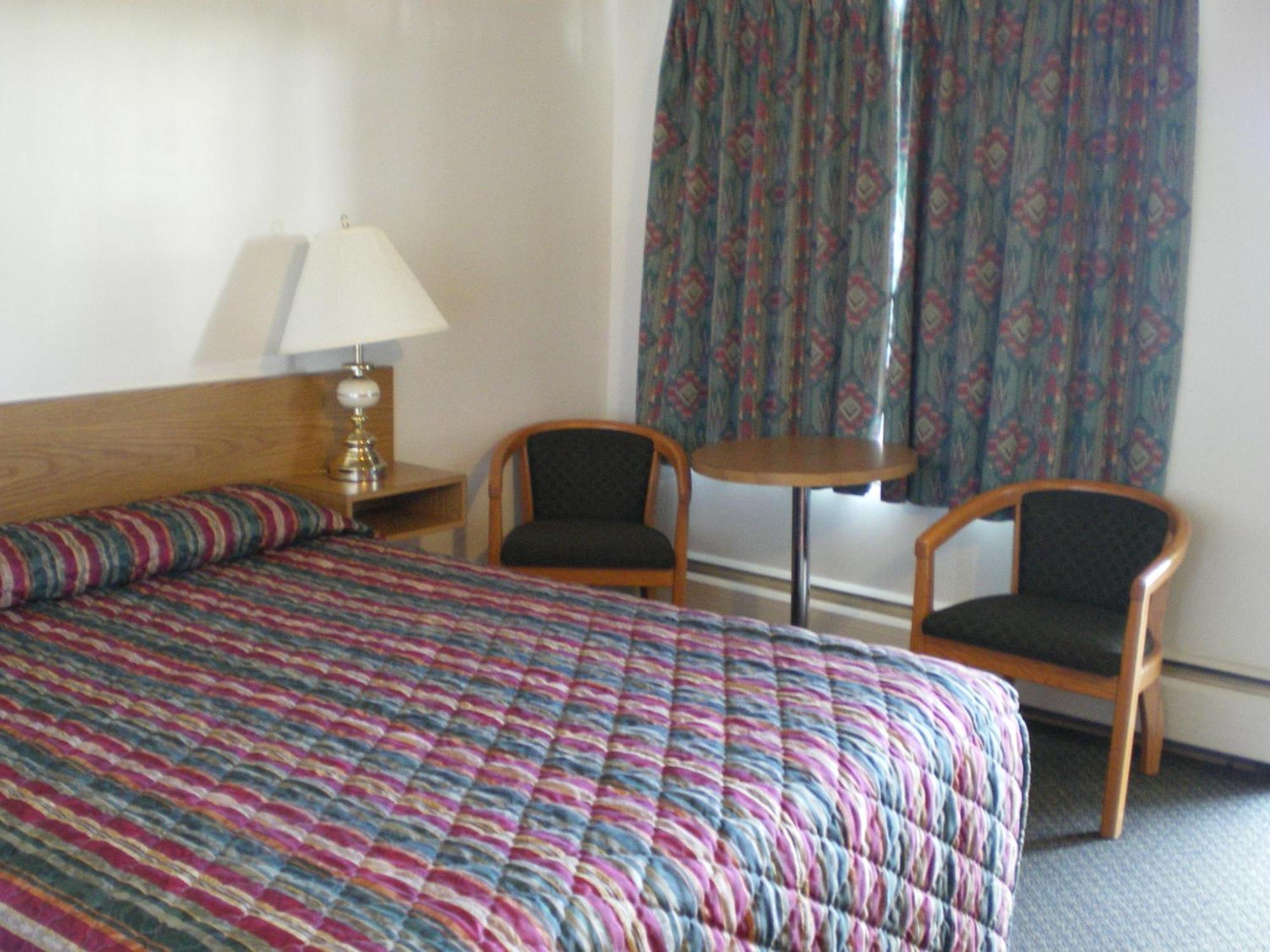 Sun-Dek Motel Medicine Hat Eksteriør bilde