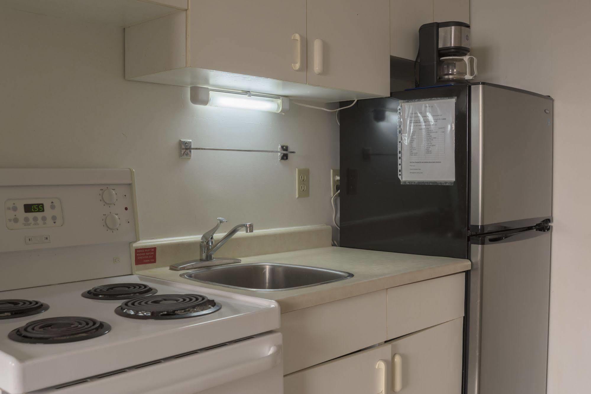 Sun-Dek Motel Medicine Hat Eksteriør bilde